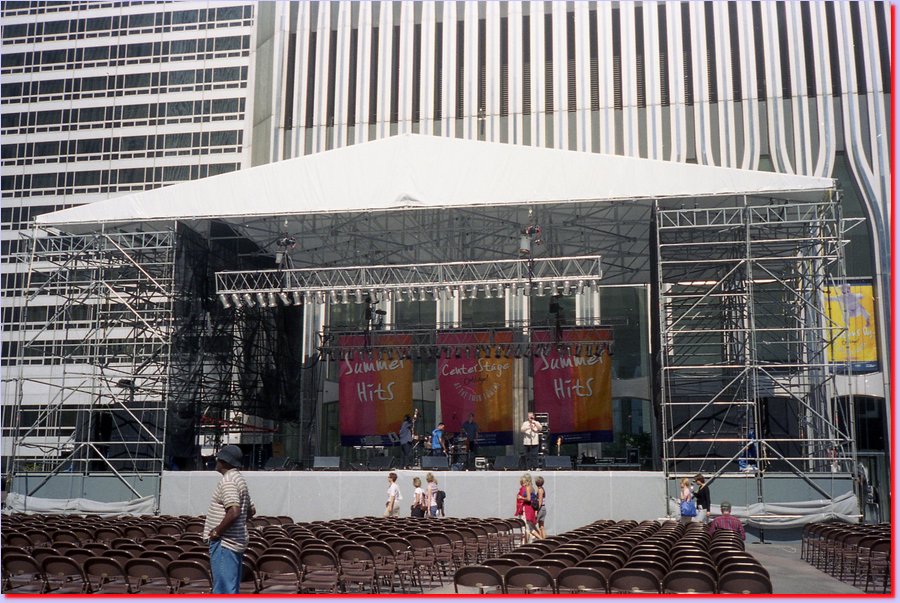 2001-07-31DAVE_DAVIES01VENUE.jpg