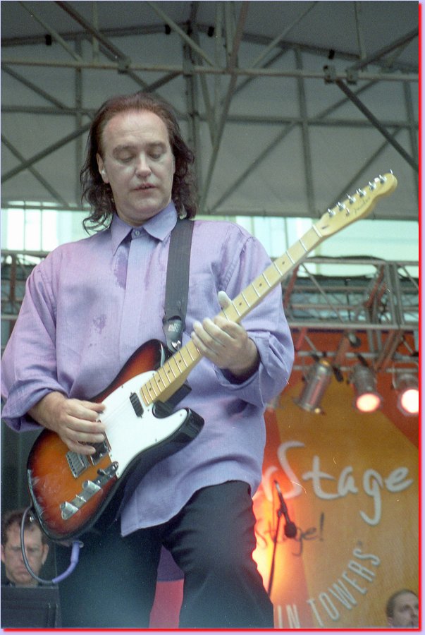 2001-07-31DAVE_DAVIES30.jpg