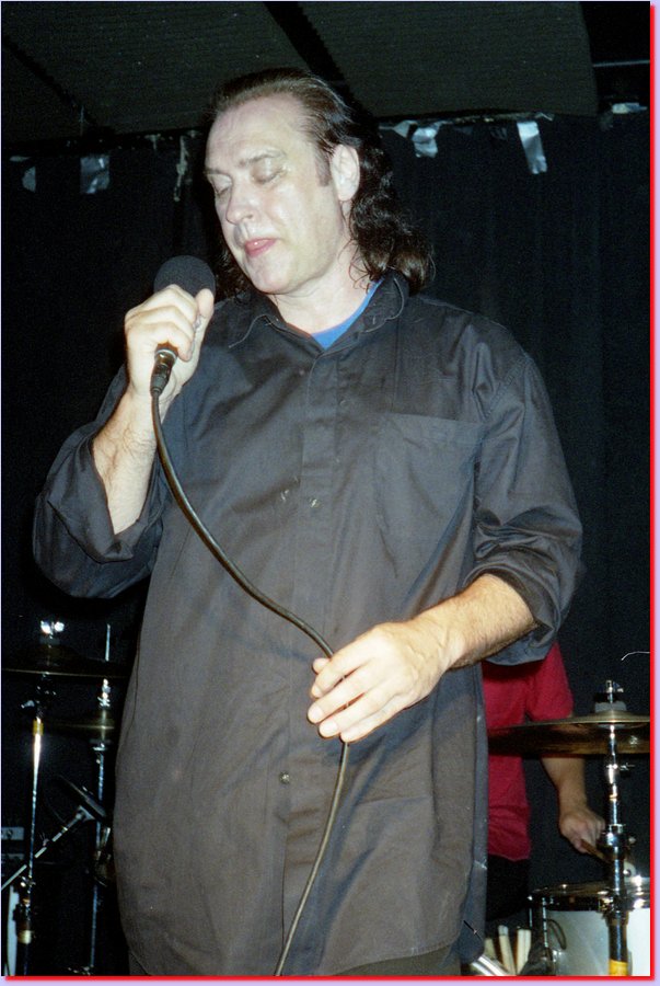 2001-08-01DAVE_DAVIES30.jpg