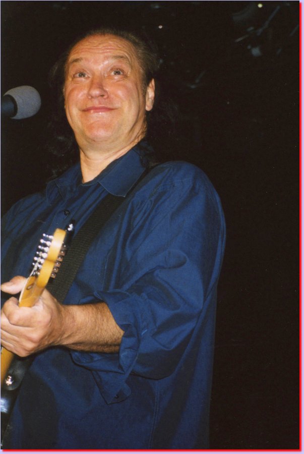 2002-04-26davedavies23dave_davies.jpg