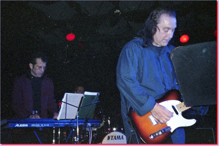 2002-04-27davedavies24kristian_hoffman-dave_davies.jpg